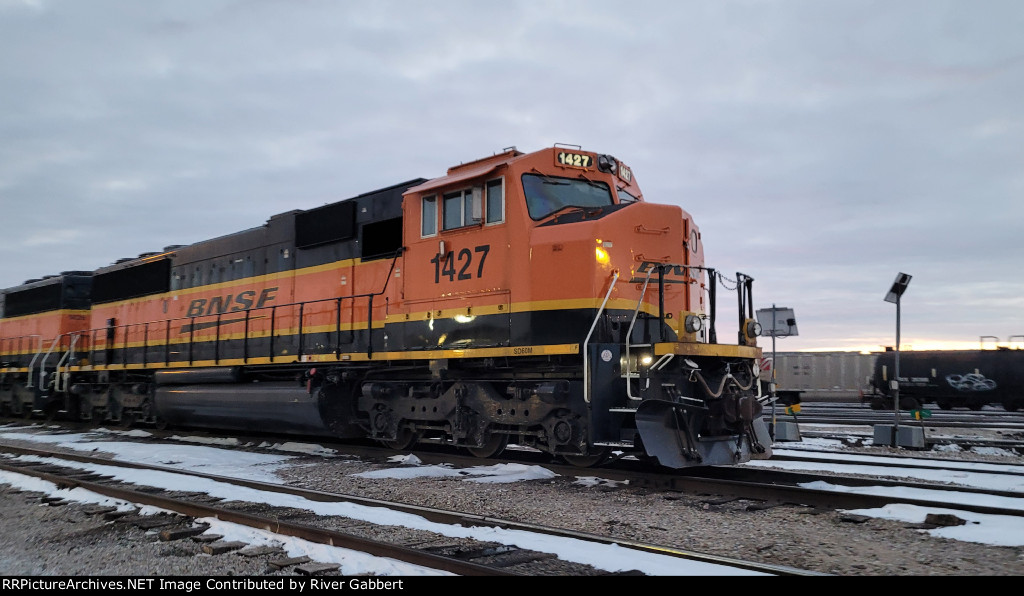 BNSF 1427